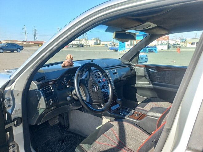 Mercedes E 200 1996, 256,987 km - 2.0 л - Bakı