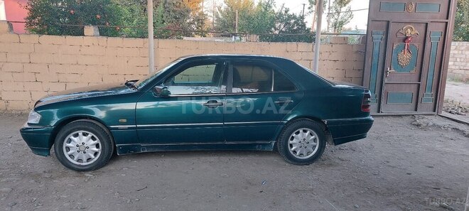 Mercedes C 250 1995, 155,000 km - 2.5 l - Bakı
