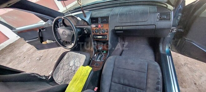 Mercedes C 250 1995, 155,000 km - 2.5 l - Bakı