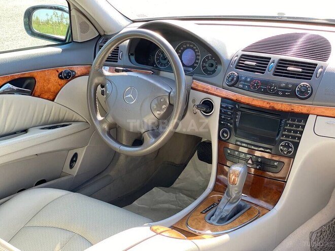 Mercedes E 240 2003, 242,135 km - 2.4 l - Bakı
