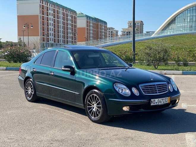 Mercedes E 240 2003, 242,135 km - 2.4 l - Bakı