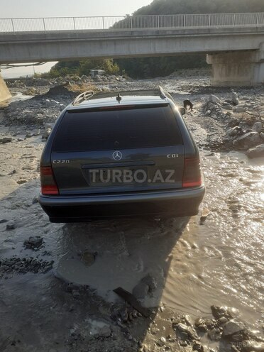 Mercedes C 220 2000, 398,000 km - 2.2 л - Bakı