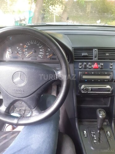 Mercedes C 220 2000, 398,000 km - 2.2 л - Bakı