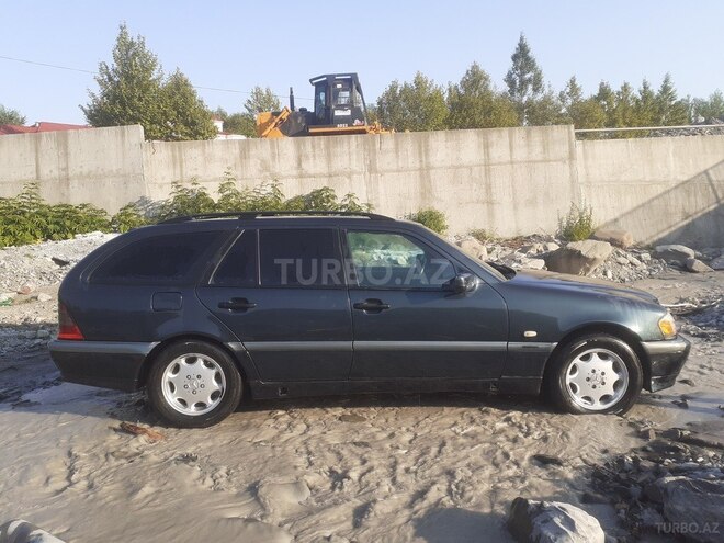 Mercedes C 220 2000, 398,000 km - 2.2 л - Bakı