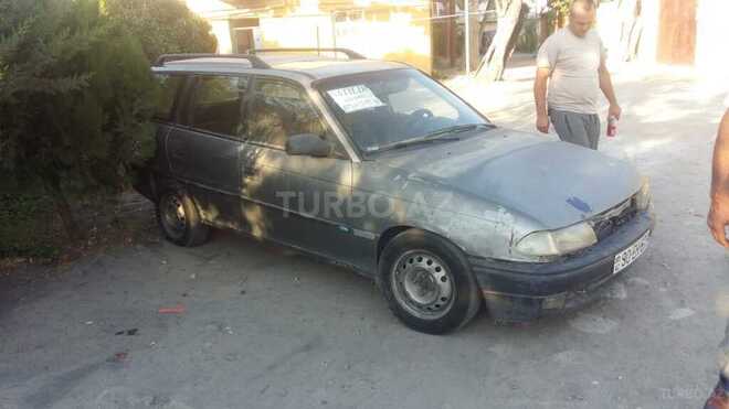 Opel Astra 1997, 235,000 km - 1.6 l - Sumqayıt