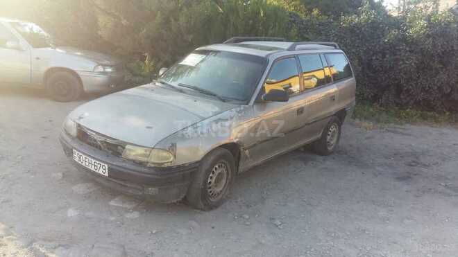 Opel Astra 1997, 235,000 km - 1.6 l - Sumqayıt