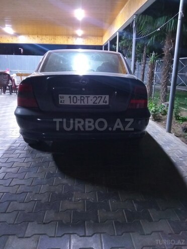 Opel Vectra 1996, 300,000 km - 2.0 l - Masallı