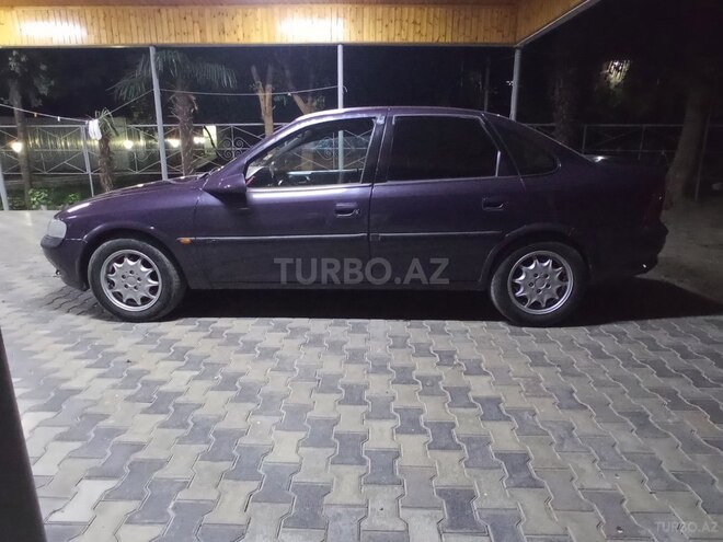 Opel Vectra 1996, 300,000 km - 2.0 l - Masallı