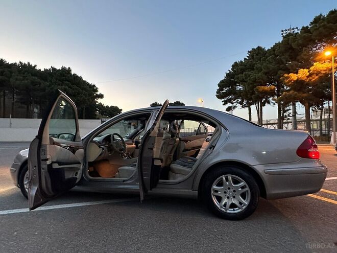 Mercedes E 320 2004, 368,000 km - 3.2 l - Bakı