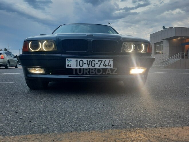 BMW 740 1997, 256,365 km - 4.4 l - Sumqayıt