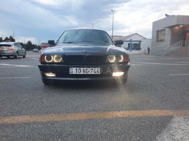 BMW 740 1997, 256,365 km - 4.4 l - Sumqayıt