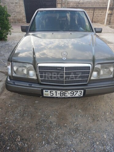Mercedes E 300 1993, 422,000 km - 3.0 l - Bakı