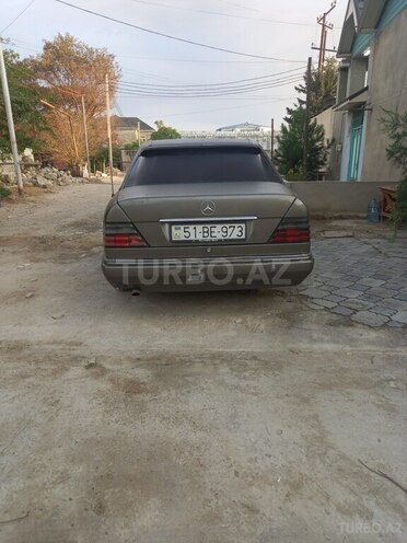 Mercedes E 300 1993, 422,000 km - 3.0 l - Bakı