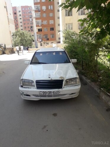 Mercedes C 180 1995, 200,000 km - 1.8 л - Bakı