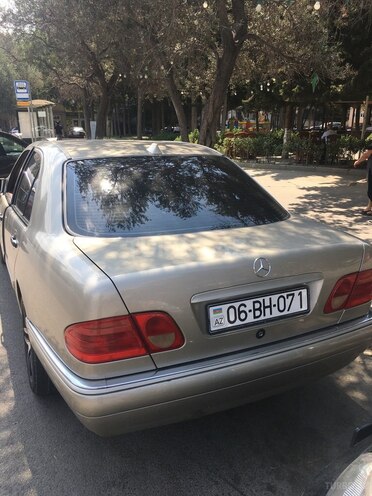 Mercedes E 230 1996, 282,000 km - 2.3 l - Bakı