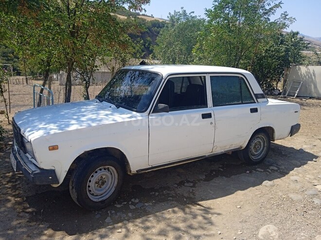 LADA (VAZ) 2107 2004, 10,000 km - 1.6 л - Yardımlı