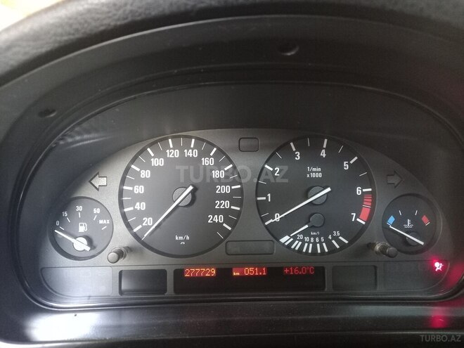 BMW 525 2003, 276,000 km - 2.5 л - Bakı