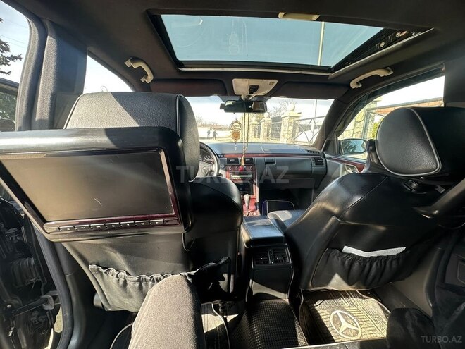 Mercedes E 240 2000, 280,000 km - 2.4 л - Quba