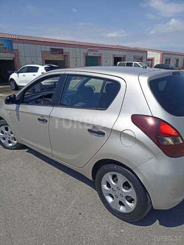 Hyundai i20 2010, 286,500 km - 1.4 л - Bakı