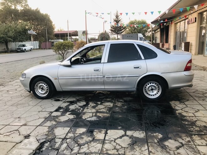 Opel Vectra 1998, 23,685 km - 1.6 l - Masallı
