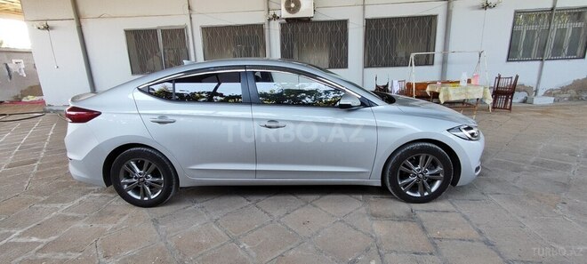 Hyundai Elantra 2016, 164,000 km - 1.6 l - Sabirabad