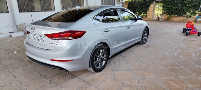 Hyundai Elantra 2016, 164,000 km - 1.6 l - Sabirabad