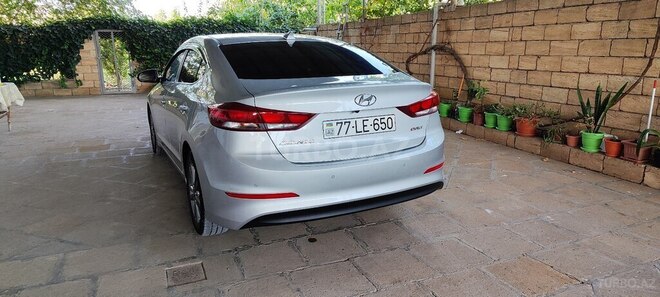 Hyundai Elantra 2016, 164,000 km - 1.6 l - Sabirabad