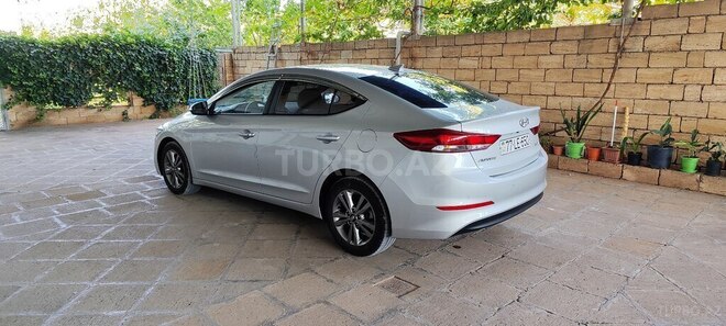 Hyundai Elantra 2016, 164,000 km - 1.6 l - Sabirabad