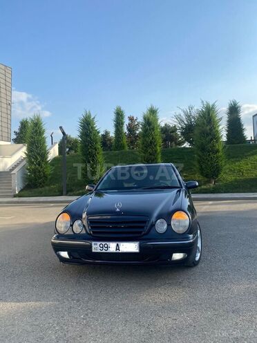 Mercedes E 270 2000, 426,787 km - 2.7 л - Tovuz