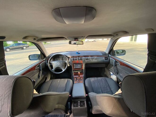 Mercedes E 270 2000, 426,787 km - 2.7 л - Tovuz