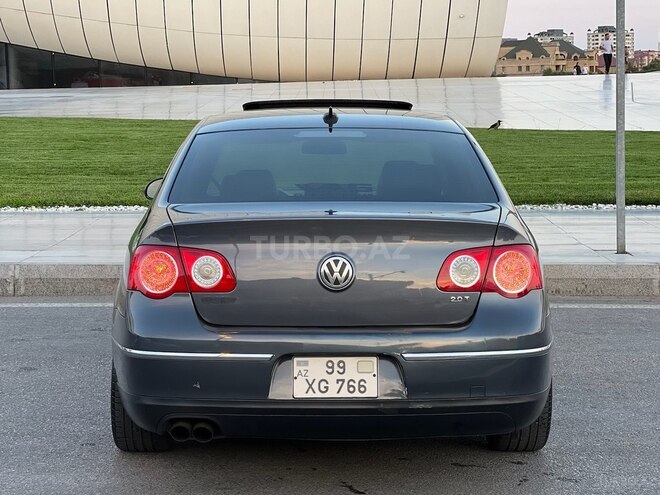 Volkswagen Passat 2010, 330,000 km - 2.0 л - Bakı