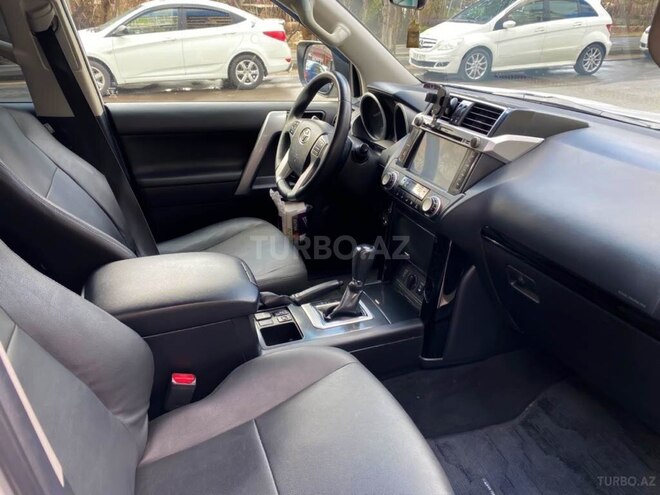 Toyota Prado 2015, 230,000 km - 2.8 л - Bakı