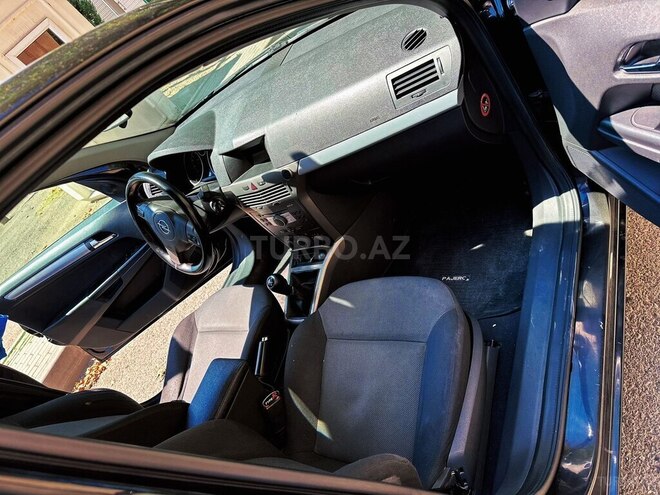 Opel Astra 2006, 330,000 km - 1.4 l - Gəncə