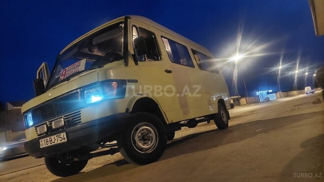 Mercedes 208 D 1994, 365,000 km - 2.3 л - Şirvan