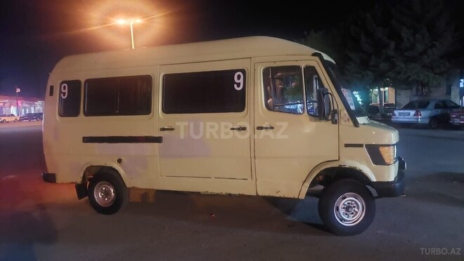 Mercedes 208 D 1994, 365,000 km - 2.3 л - Şirvan