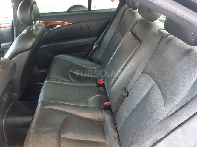 Mercedes E 320 2004, 245,000 km - 3.2 l - Bakı