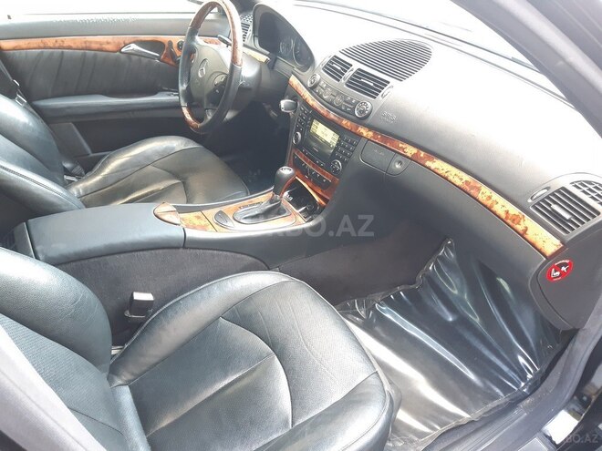 Mercedes E 320 2004, 245,000 km - 3.2 l - Bakı
