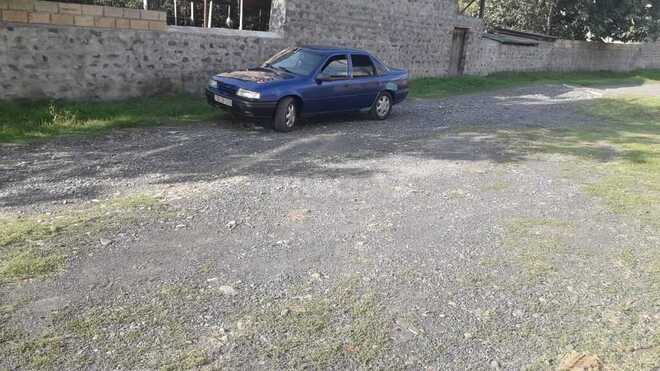 Opel Astra 1993, 150,000 km - 1.8 l - Zaqatala