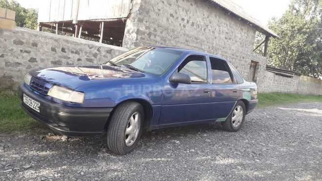 Opel Astra 1993, 150,000 km - 1.8 l - Zaqatala