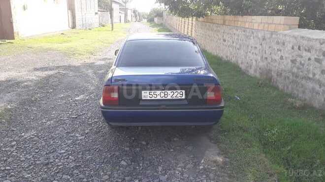 Opel Astra 1993, 150,000 km - 1.8 l - Zaqatala
