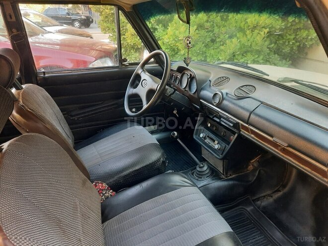 LADA (VAZ) 2106 1989, 200,000 km - 1.6 л - Salyan