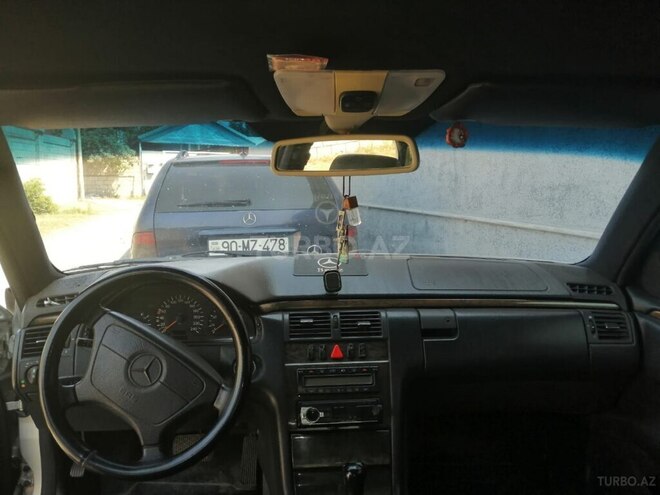 Mercedes E 230 1997, 220,000 km - 2.3 л - Göyçay