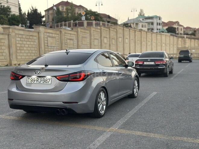 Hyundai Elantra 2015, 284,682 km - 1.8 l - Bakı