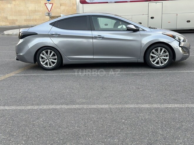 Hyundai Elantra 2015, 284,682 km - 1.8 l - Bakı