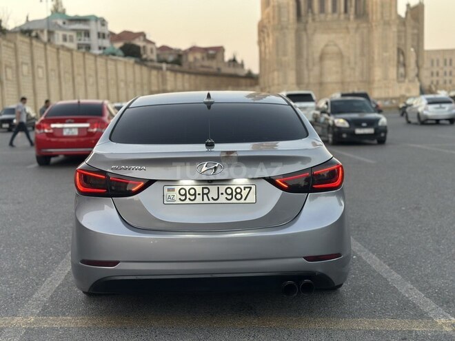 Hyundai Elantra 2015, 284,682 km - 1.8 l - Bakı