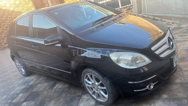 Mercedes B 180 2010, 166,880 km - 1.7 l - Bakı