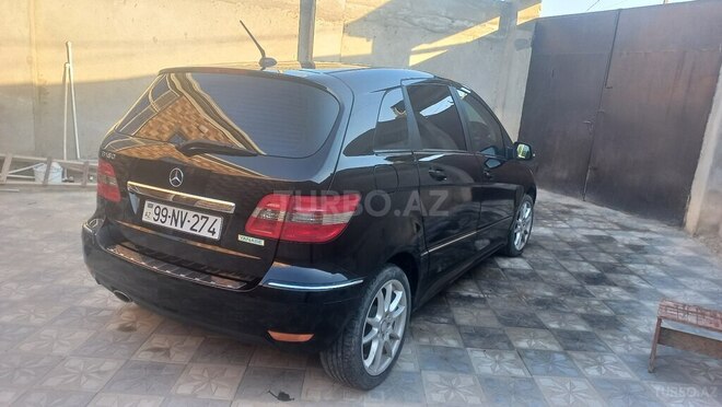 Mercedes B 180 2010, 166,880 km - 1.7 l - Bakı