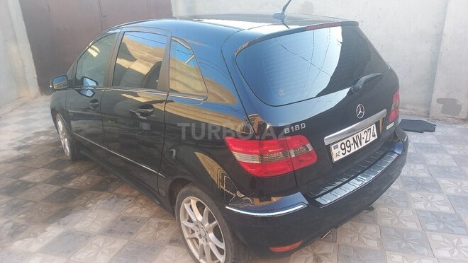 Mercedes B 180 2010, 166,880 km - 1.7 l - Bakı