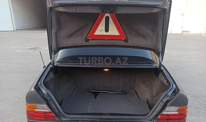 Mercedes E 200 1991, 324,800 km - 2.0 л - Bakı