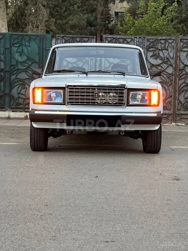 LADA (VAZ) 2107 2009, 11,730 km - 1.5 l - Salyan